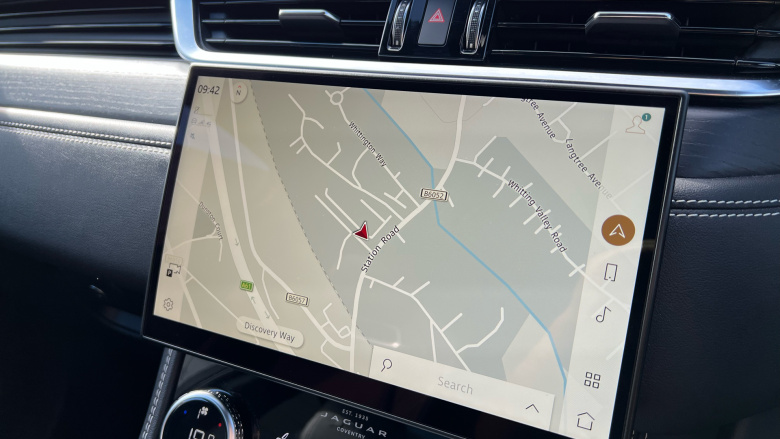 Jaguar F-Pace 2.0 D200 R-Dynamic HSE Black 5dr Auto AWD Diesel Estate